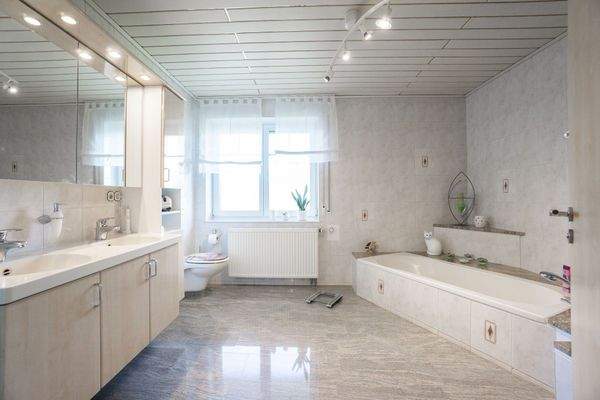 Badezimmer Erdgeschoss