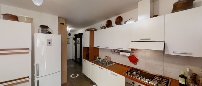 Einbauküche mit Elektrogeräten, Kühlschrank-Kombi