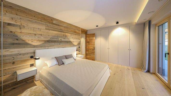 KITZIMMO-Luxuriöse Gartenwohnung mit eigenem Wellnessbereich - Immobilien Brixen.