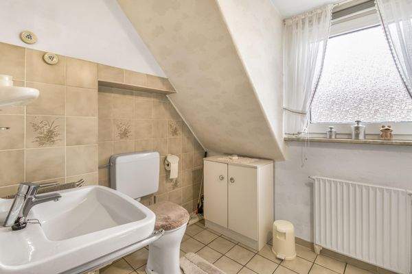Badezimmer im Dachgeschoss