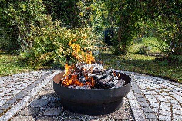 gepflasterte Feuerstelle