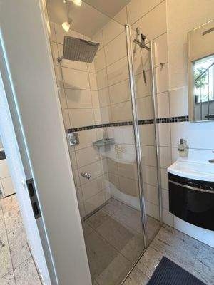 Gäste-WC mit Dusche_EG