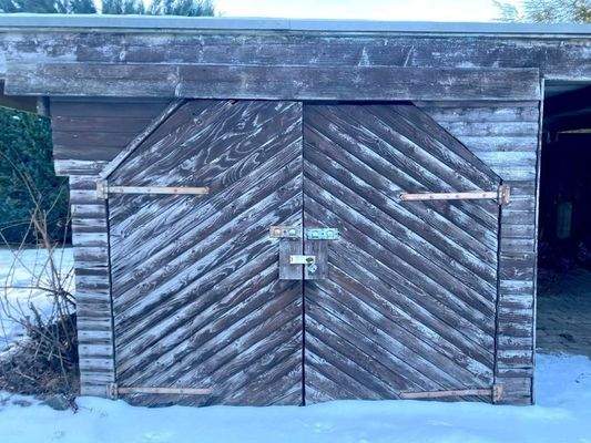 Schuppen auf dem Grundstück