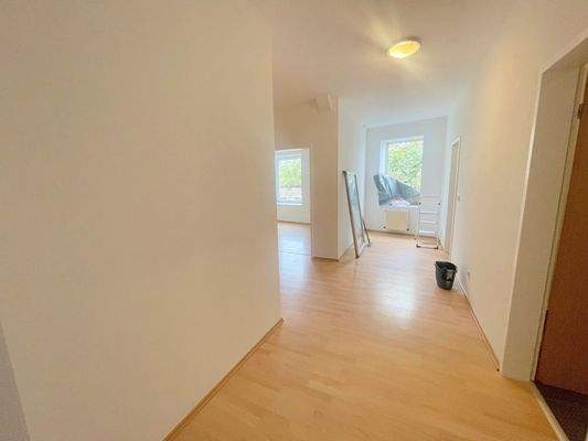 AnKaSa Immobilien GmbH_Maklerempfehlung Leipzig_Lützen_Markkleeberg_Markranstädt_2 Raum Wohnung_1.OG_Diele1