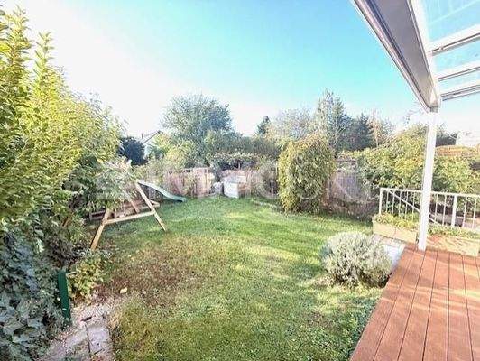 Garten mit Glas-Loggia