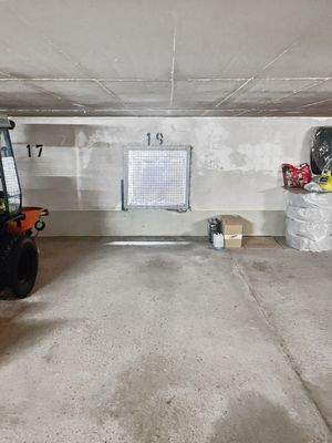 Tiefgaragenstellplatz