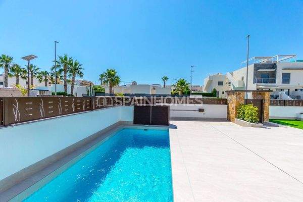 Stylish Houses with Pool and Solarium in Benijófar Alicante