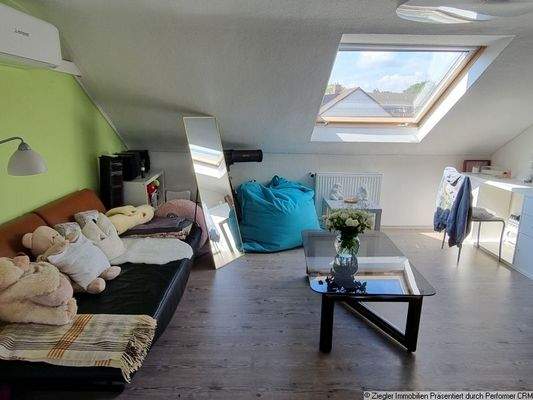 25a DG Studio Wohnbereich