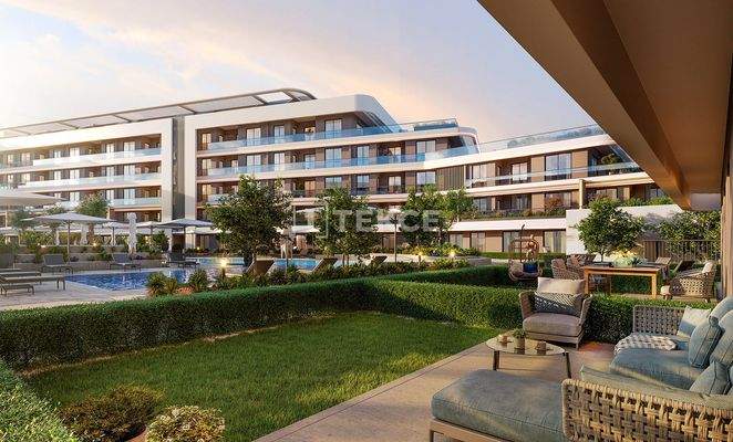 Flats in a Complex with Rich Amenities in Antalya Kundu