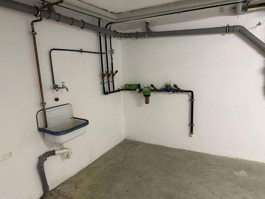 Keller unter Schlafzimmer