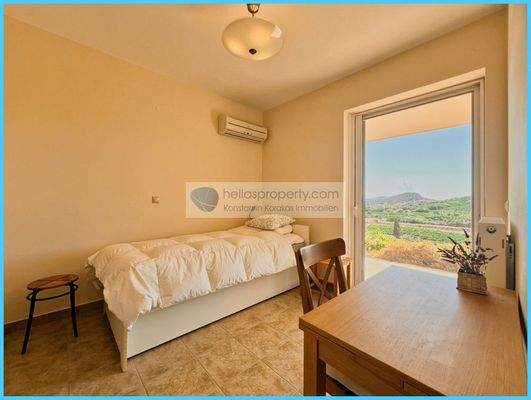 7007a91e0c974d90a18fc7263b3a2709-original