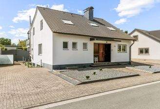 Gepflasterter Stellplatz