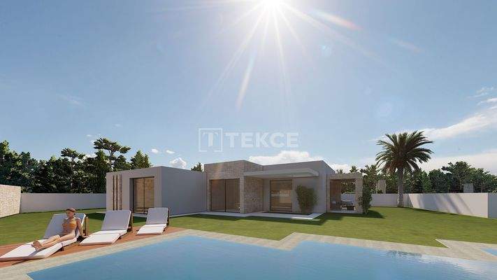 Spacious 3 Bedroom Villa with Private Pool in Calpe