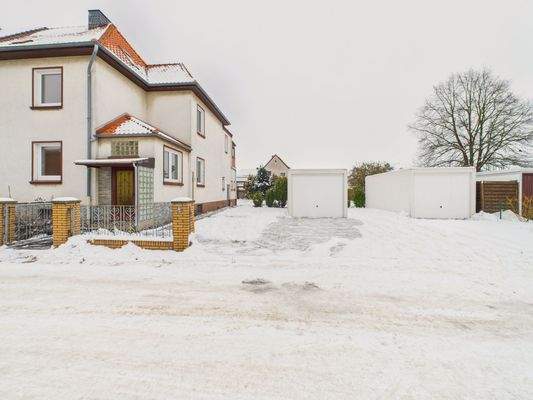 CAM03816G0-PR0122-STILL023