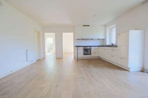 Große offene Küche- Einliegerwohnung