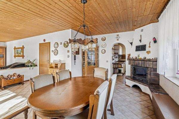 Esszimmer mit Kaminecke