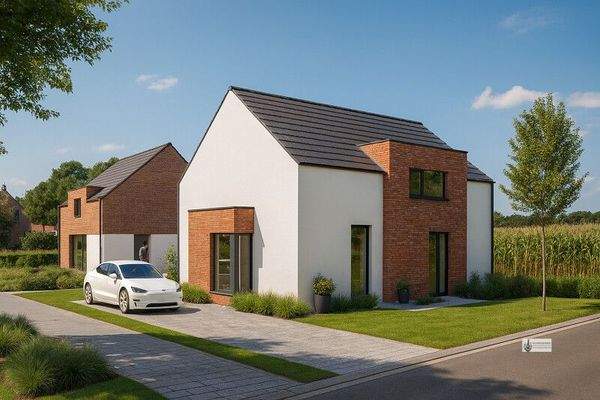 EFH mit Stellplatz und Auffahrt zum hinteren Haus