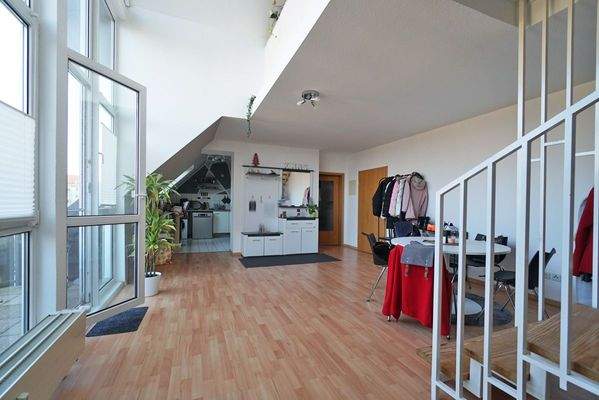 Wohnen, Blick Küche und Bad