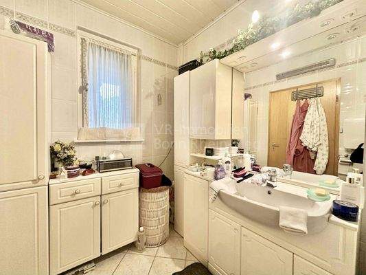 Badezimmer Hochparterre