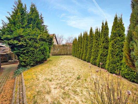 makellos 19 - EFH Devin - Garten.jpg