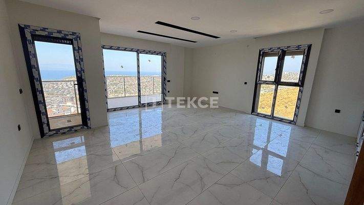 Sea View Flat in a New Complex with Pool in Kuşadası