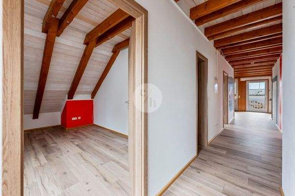 Flur separate Wohnung im 2. OG