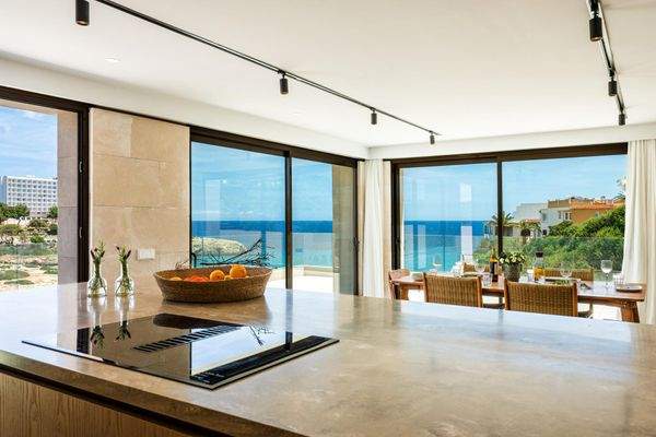 eb3fb1c4-7310-4c93-b027-045af1dce432