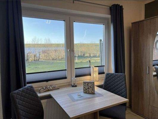 Wohnzimmer/ Essbereich 