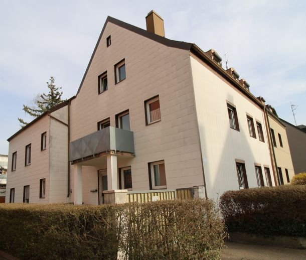 Interessante Kapitalanlage! Solides Mehrfamilienhaus in ruhiger Lage von Augsburg-Lechhausen