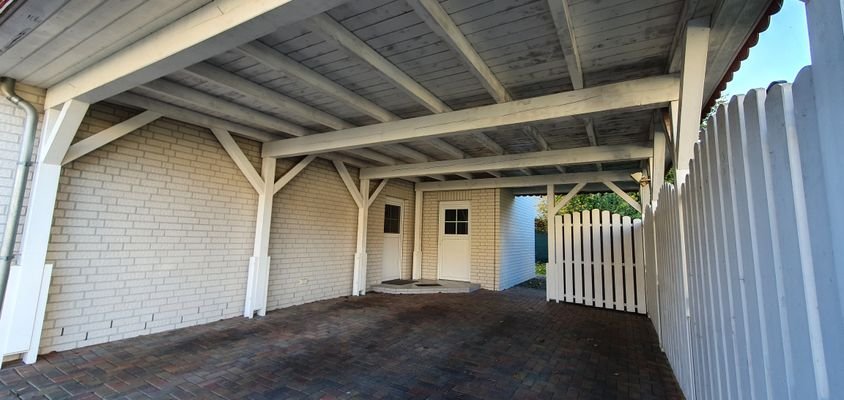 Doppelcarport mit Eingang Haus+HWR.jpg