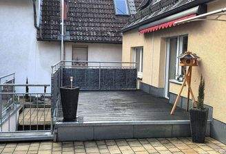 Blick auf die Terrasse.jpg