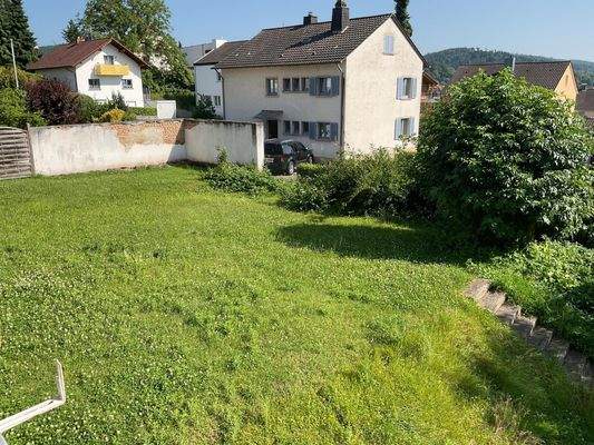 Großer Gartenbereich