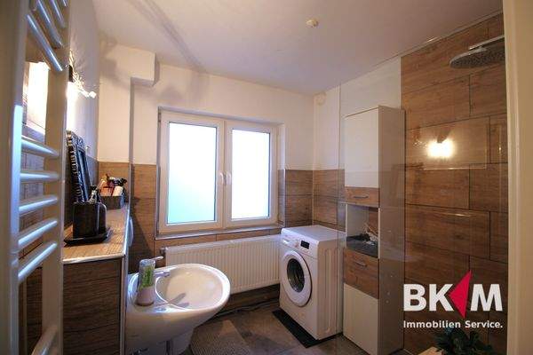 EG Badezimmer mit Dusche