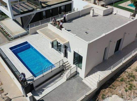 Bran New Villas in Polop, Alicante, Costa Blanca