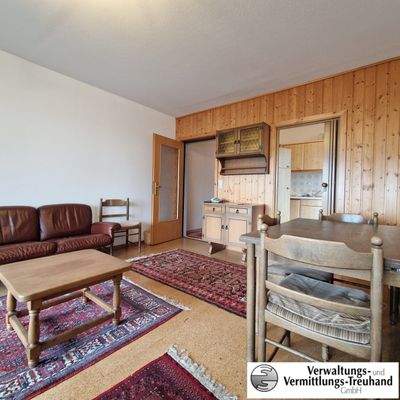 Wohnzimmer mit Küche