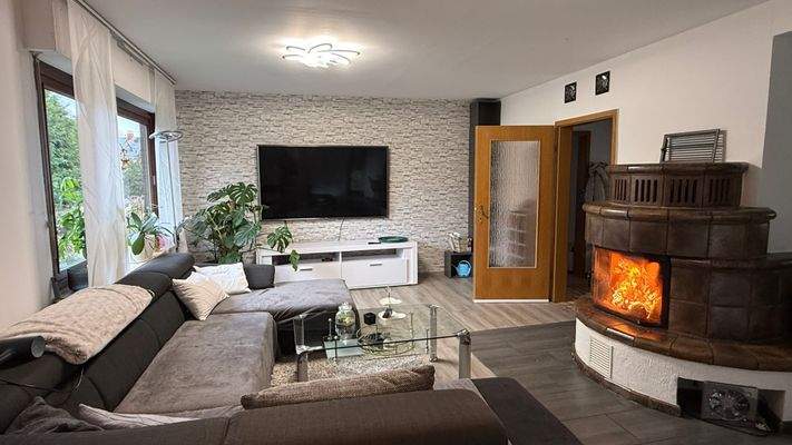 Wohnbereich mit Kamin (3)