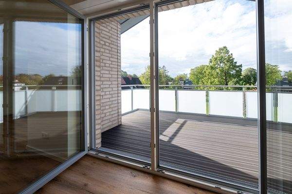 Süd-West Balkon vor der Wohnküche