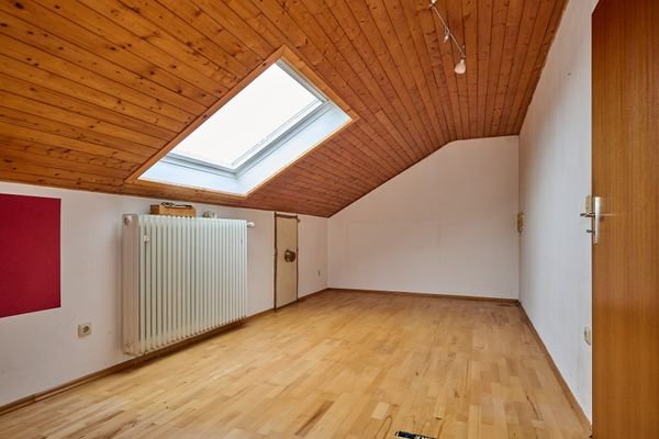 Reiheneckhaus Straubing Raum 2 DG
