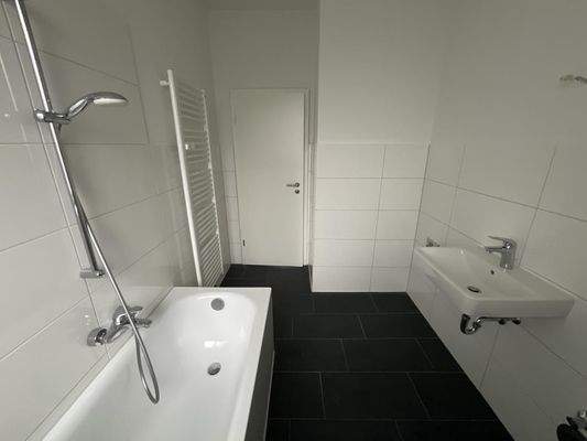 Badezimmer Ansicht 2