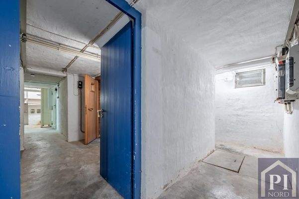 Der Vollkeller bietet u.a. viel Stauraum