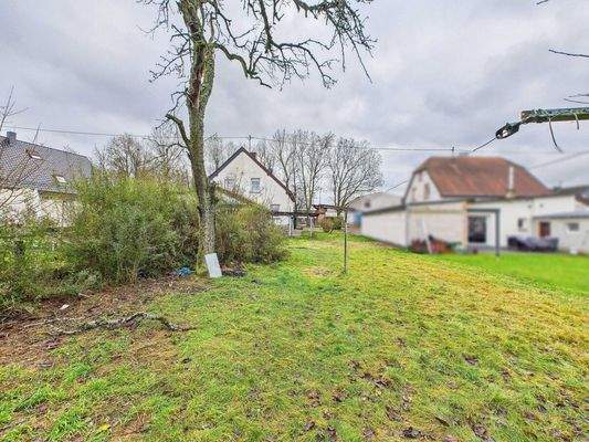 Einfamilienhaus mit Entwicklungspotenzial in Schwalbach