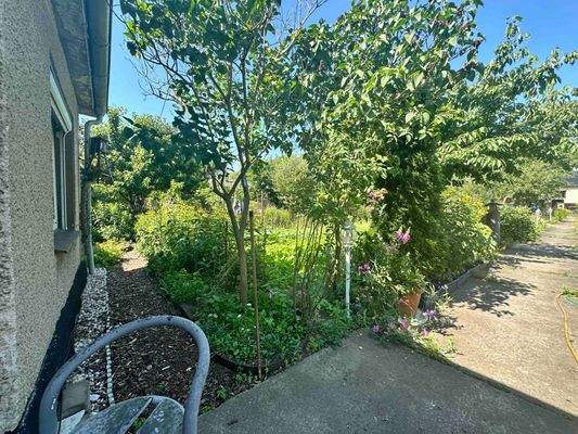 8. Hausumrandung.jpg