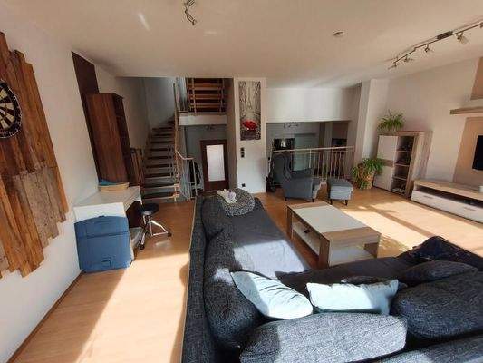 Wohnbereich mit Zugang zu Terrasse / Garten Bild 3