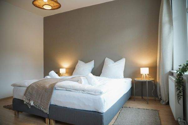 Schlafzimmer 1 / Bedroom 1