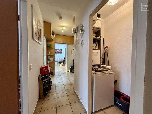 flur mit abstellkammer