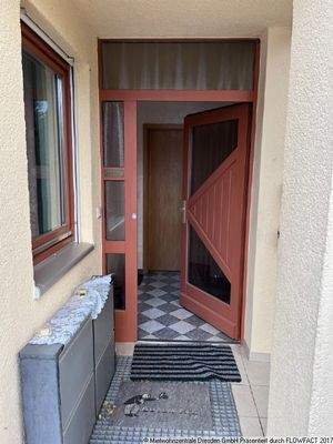 Hauseingang - Reihenendhaus in Schlottwitz