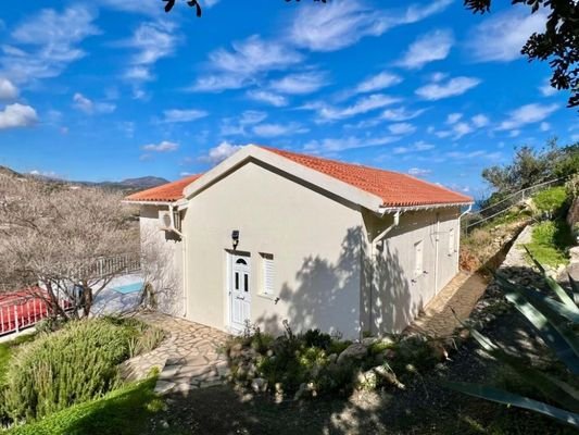 Kreta, Kalo Chorio: Charmantes Landhaus mit Pool, Garten und Meerblick zu verkaufen
