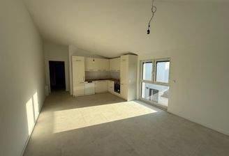 c4092d06-97e9-451b-898f-81a9fe16385b