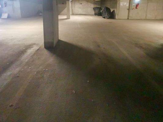 Tiefgaragenstellplatz