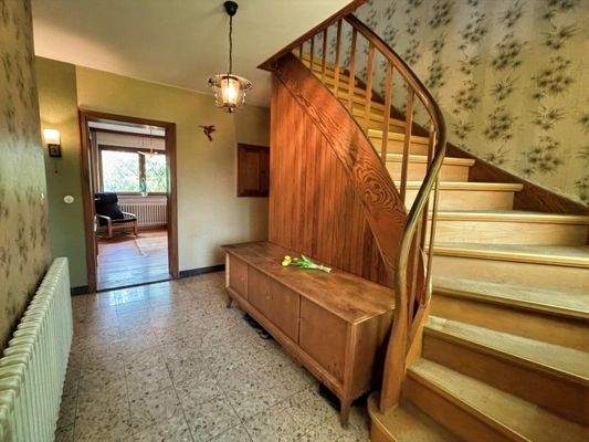 Rechte DHH - EG - Hauseingangsbereich